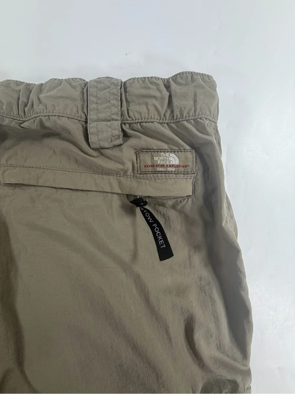 The North Face Cargo Hiking Pants Men’s Large Khaki Nylon Outdoor Travel